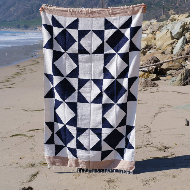 GEO SUN PATTERN COTTON BLEND THROW | THROWS