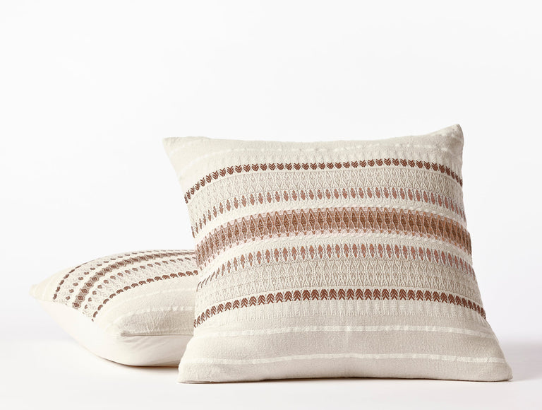 LOST COAST DECORATIVE ORGANIC PILLOW COVER | PILLOWS