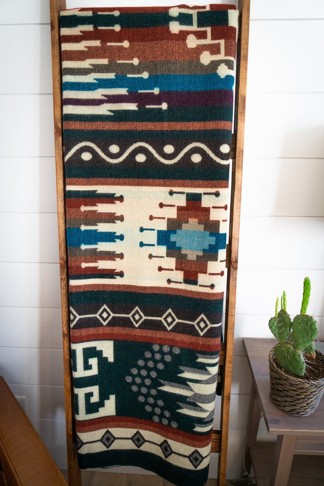 ALPACA EVERGREEN (ECUADOR) | THROWS | STAG & MANOR