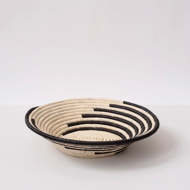 BREAKING WAVES 13" BASKET (UGANDA)