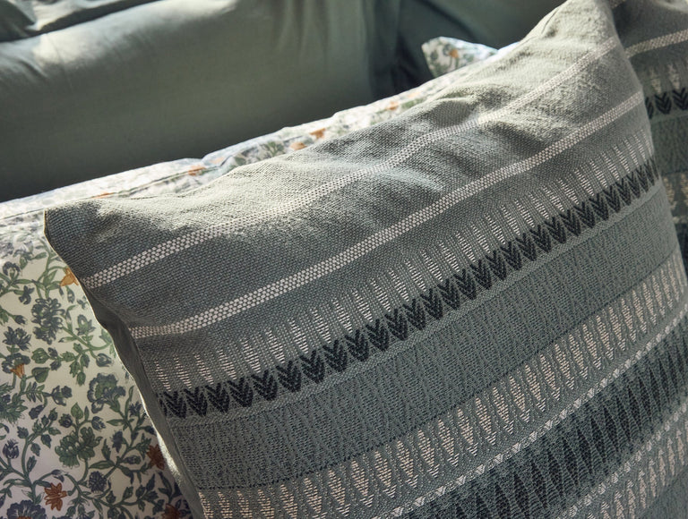 LOST COAST DECORATIVE ORGANIC PILLOW COVER | PILLOWS