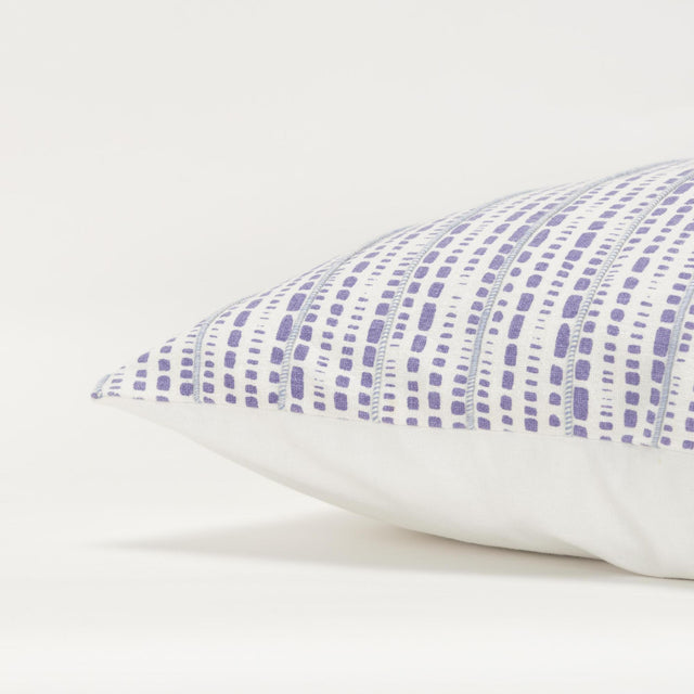 MØRK SOFT VIOLET ANIMAL SKIN MODERN FARMHOUSE THROW PILLOW