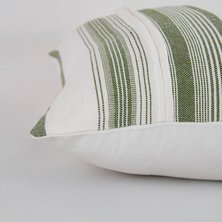 DUELUND WHITE STRIPE COASTAL THROW PILLOW