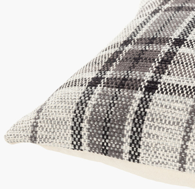 JACOBEAN | PILLOWS