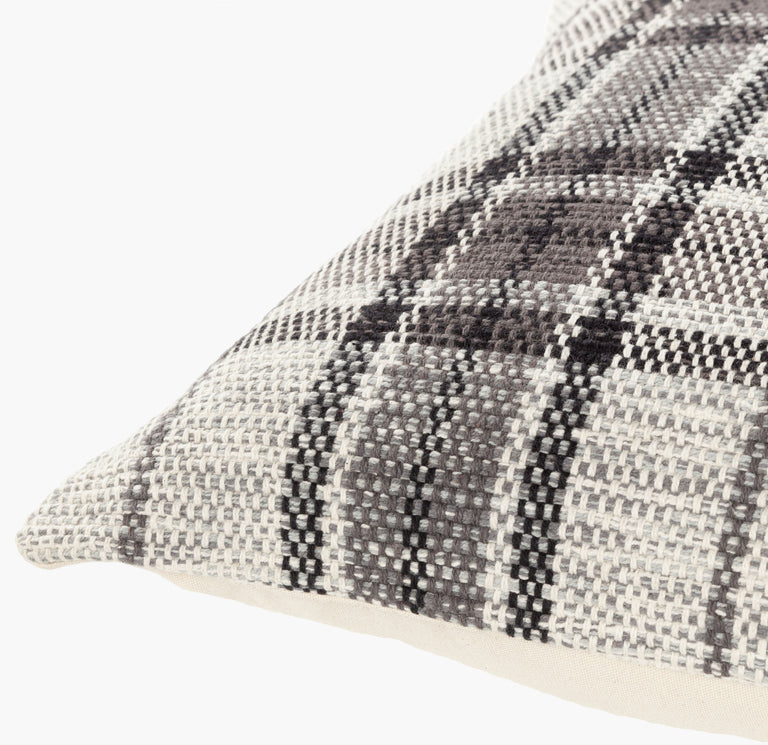JACOBEAN | PILLOWS