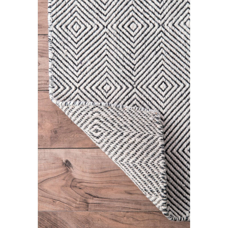 AGO HANDWOVEN (5' x 8' | 6' x 9')