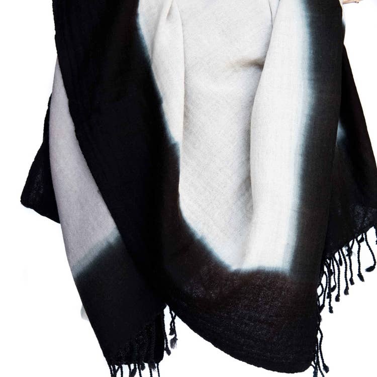 CLOUD WOOLEN THROW (INDIA)