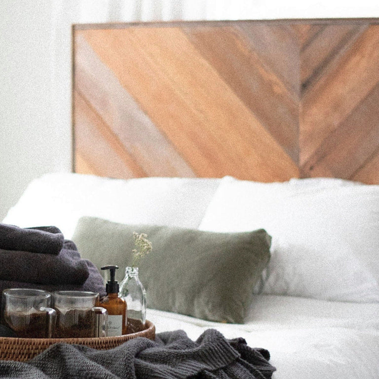 LIANA ROUND TRAY (MYANMAR) | ENTERTAINING | STAG & MANOR