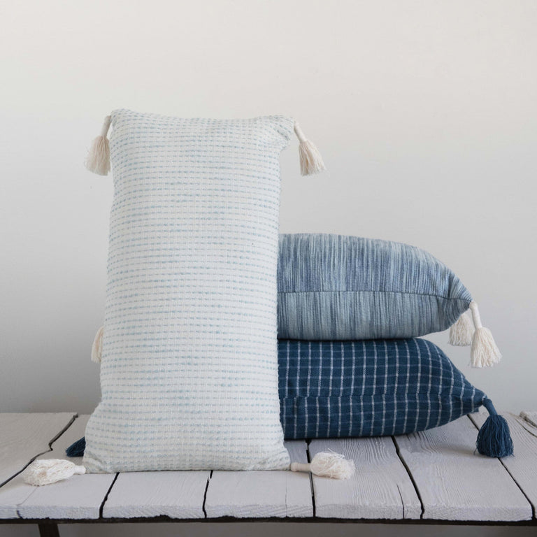 WOVEN COTTON LUMBAR PILLOW WITH TASSELS | PILLOWS