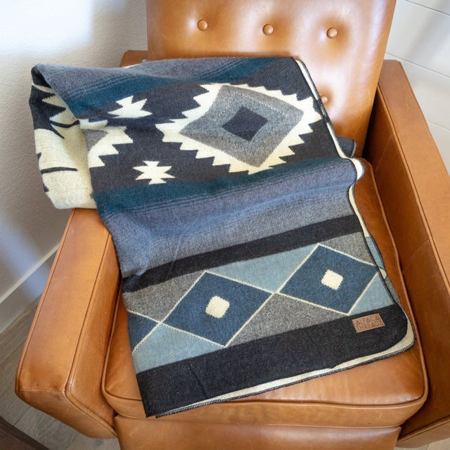 ALPACA BLACK CHAKANA (ECUADOR) | THROWS