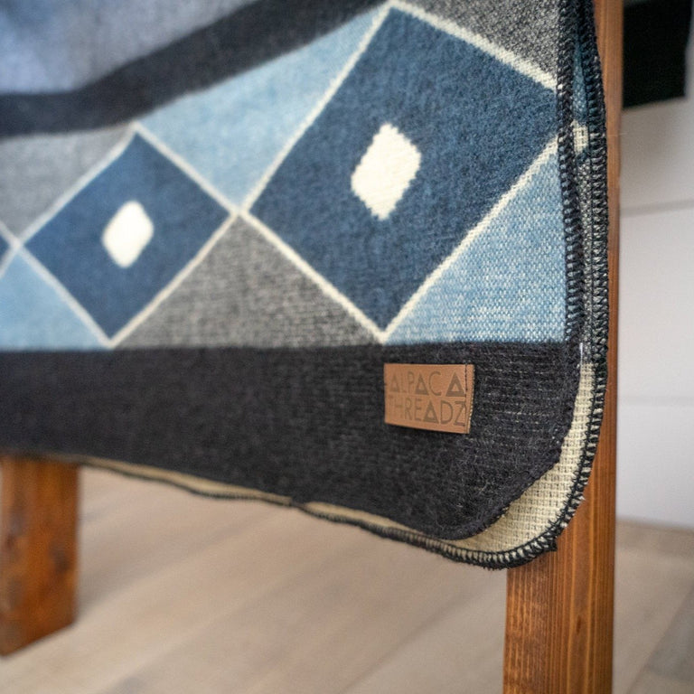ALPACA BLACK CHAKANA (ECUADOR) | THROWS