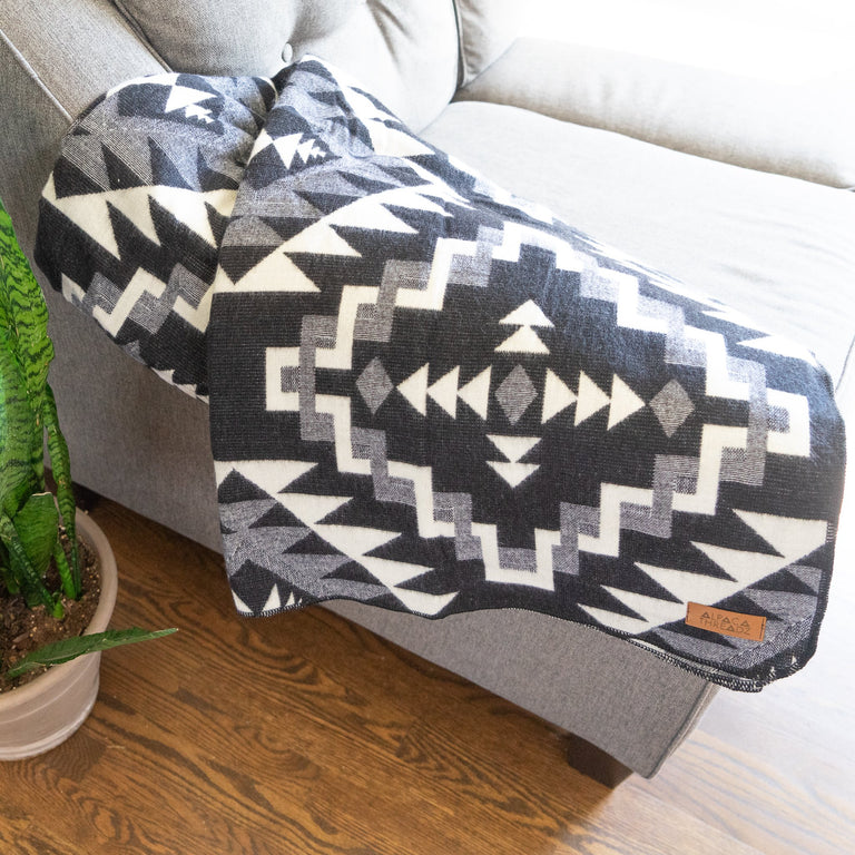 ALPACA BLACK CHAKANA (ECUADOR) | THROWS