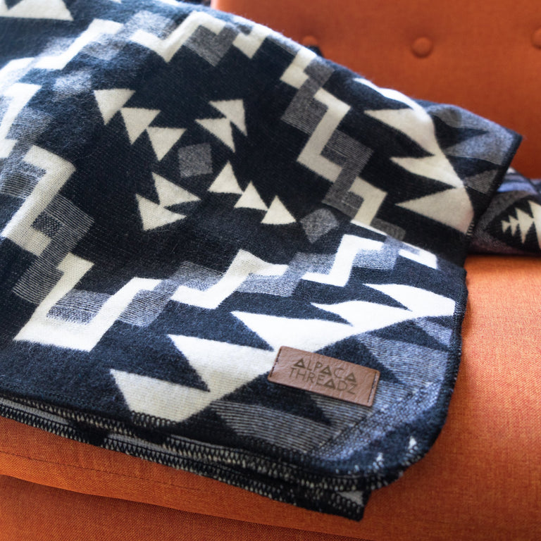 ALPACA BLACK CHAKANA (ECUADOR) | THROWS