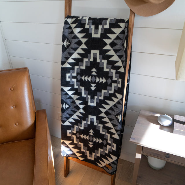 ALPACA BLACK CHAKANA (ECUADOR) | THROWS