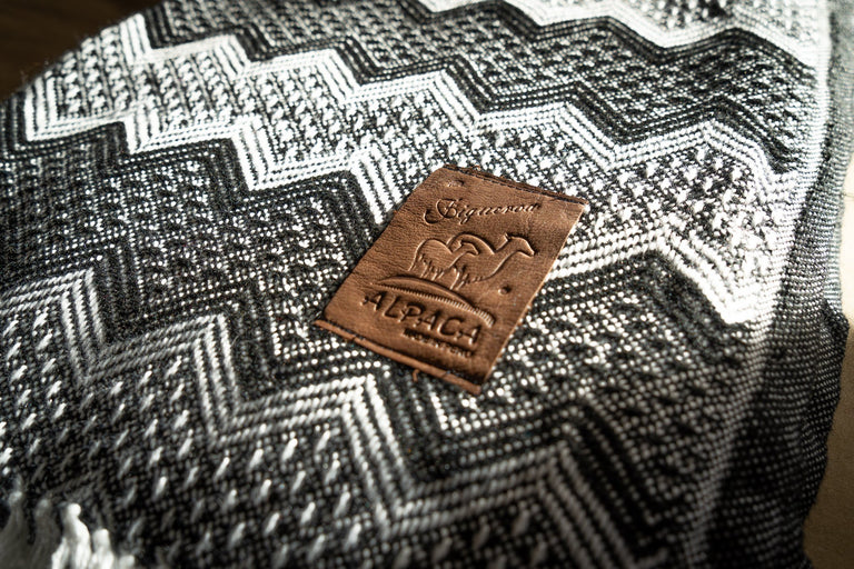 ALPACA BLACK CHAKANA (ECUADOR) | THROWS