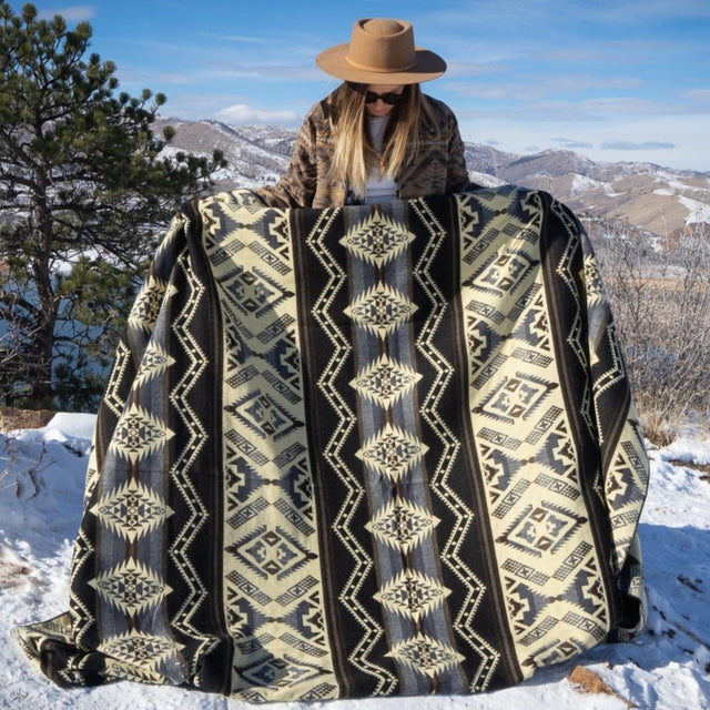 ALPACA BLACK CHAKANA (ECUADOR) | THROWS