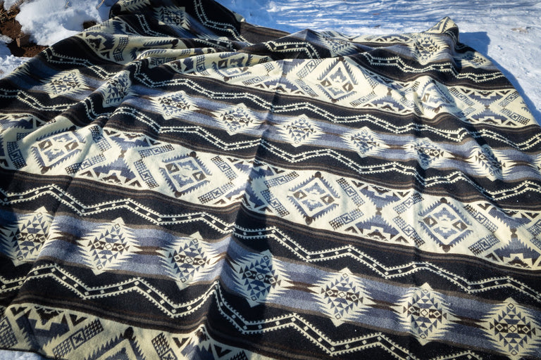 ALPACA BLACK CHAKANA (ECUADOR) | THROWS