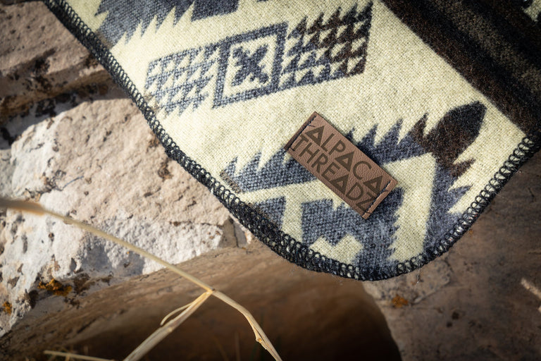 ALPACA BLACK CHAKANA (ECUADOR) | THROWS
