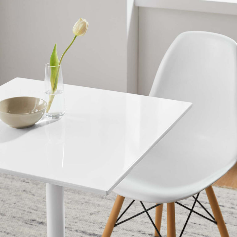 LIPPA SQUARE DINING TABLE | LIVING ROOM
