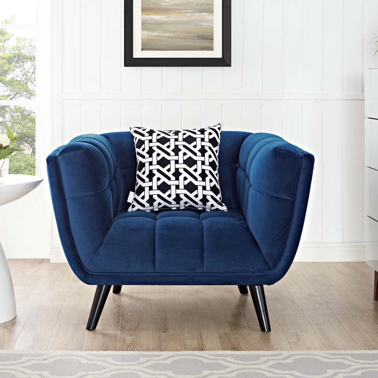 BESTOW SOFAS AND ARMCHAIRS | LIVING ROOM