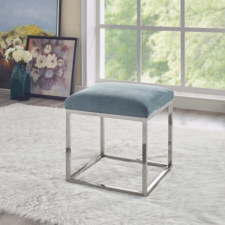 ANTICIPATE SOFAS AND ARMCHAIRS | LIVING ROOM