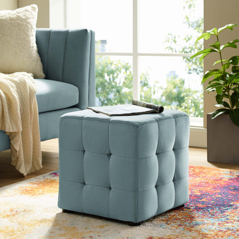 CONTOUR LOUNGE CHAIRS AND CHAISES | LIVING ROOM