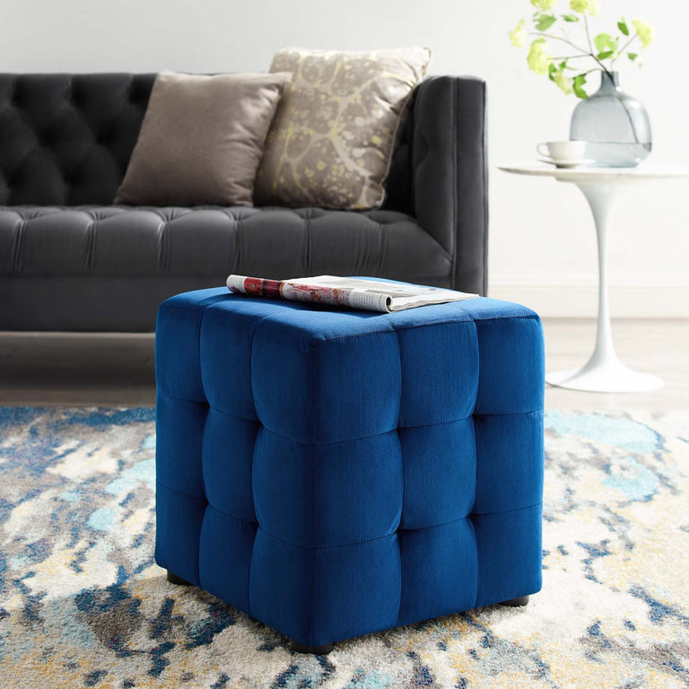 CONTOUR LOUNGE CHAIRS AND CHAISES | LIVING ROOM