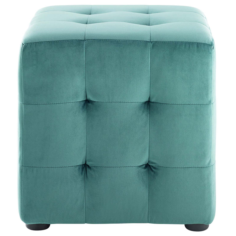 CONTOUR LOUNGE CHAIRS AND CHAISES | LIVING ROOM