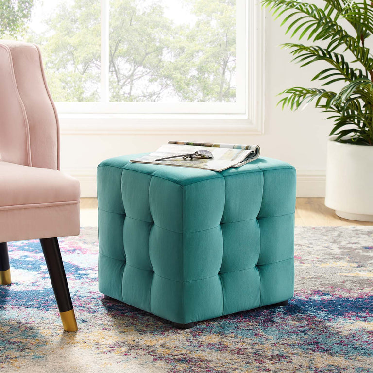 CONTOUR LOUNGE CHAIRS AND CHAISES | LIVING ROOM