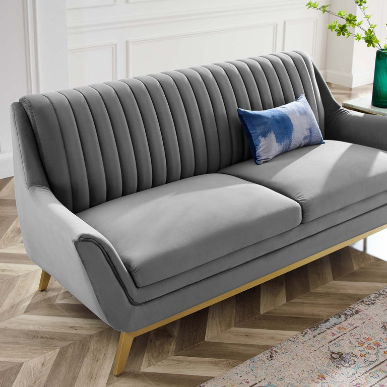 WINSOME SOFAS AND ARMCHAIRS | LIVING ROOM