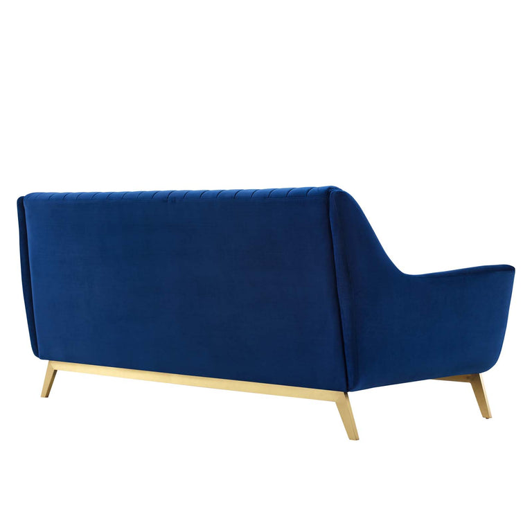 WINSOME SOFAS AND ARMCHAIRS | LIVING ROOM
