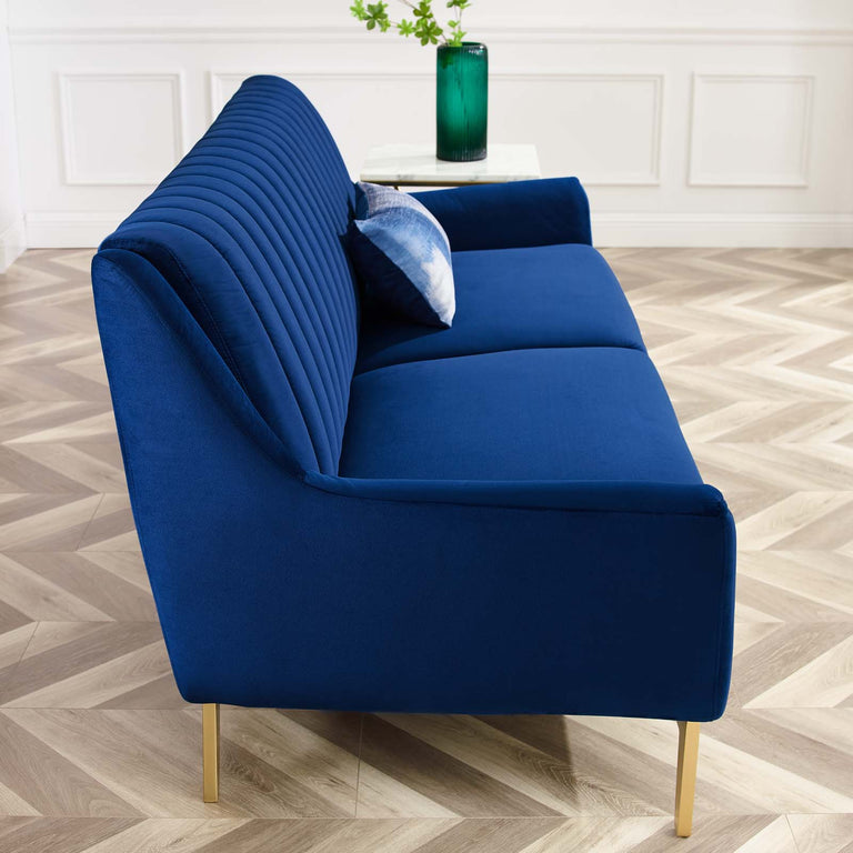 WINSOME SOFAS AND ARMCHAIRS | LIVING ROOM