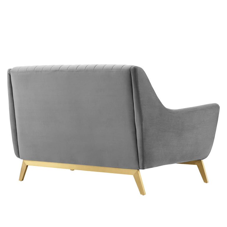 WINSOME SOFAS AND ARMCHAIRS | LIVING ROOM