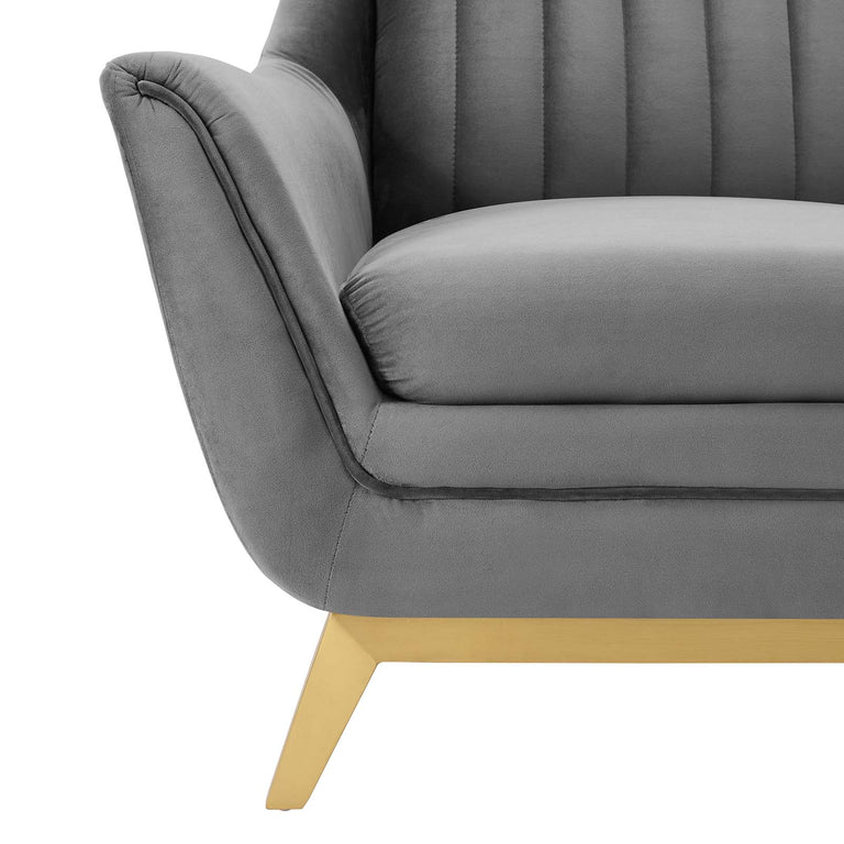 WINSOME SOFAS AND ARMCHAIRS | LIVING ROOM