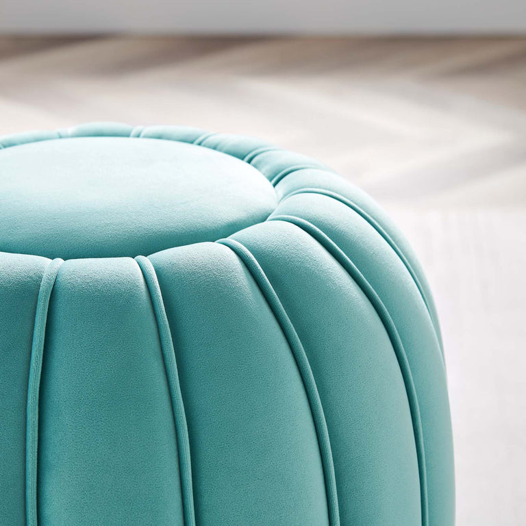 CELEBRATE SOFAS AND ARMCHAIRS | LIVING ROOM
