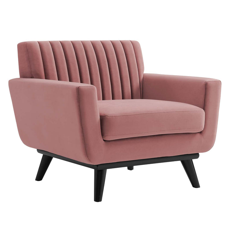 ENGAGE SOFAS AND ARMCHAIRS | LIVING ROOM