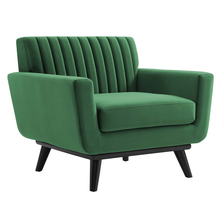 ENGAGE SOFAS AND ARMCHAIRS | LIVING ROOM