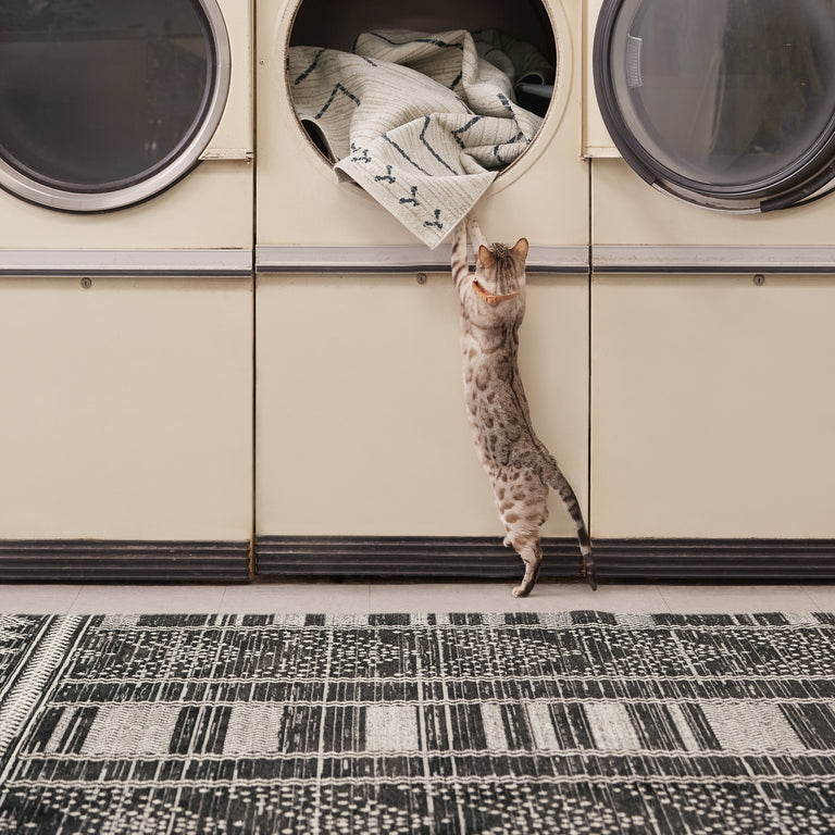 NADINE MATEO POWER LOOMED RUG FROM TURKEY