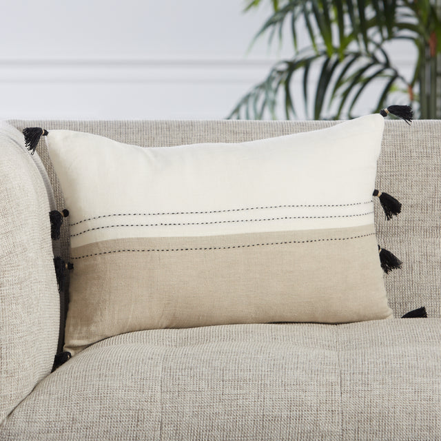 Taiga Yamanik | Pillow from India