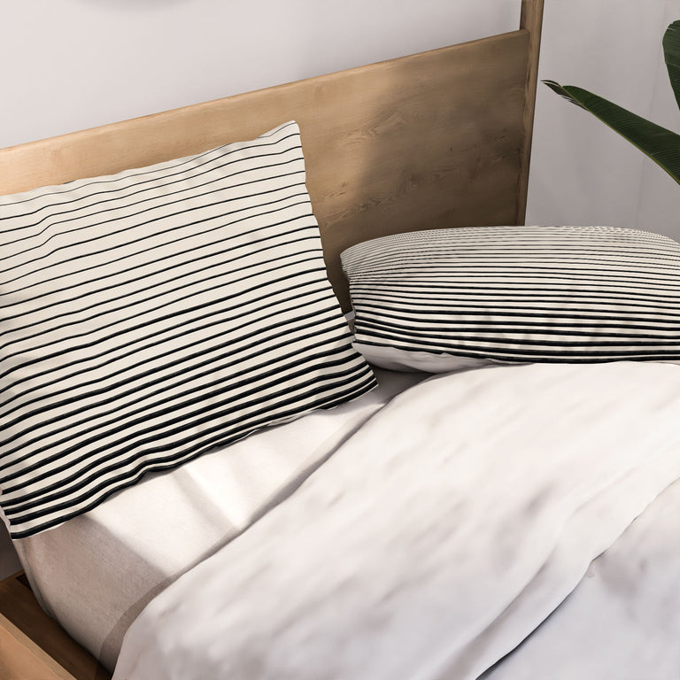 BLACK HORIZONTAL LINES PILLOW SHAMS