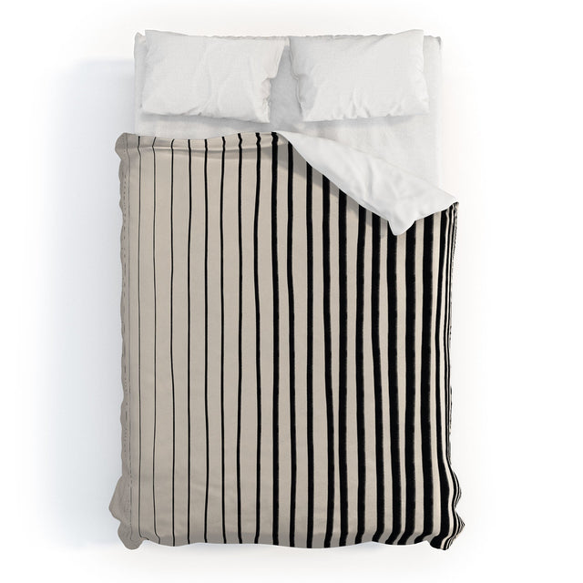 BLACK VERTICAL LINES DUVET / COMFORTER