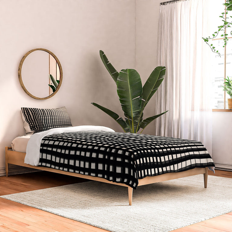 HAND DRAWN GRID DUVET / COMFORTER