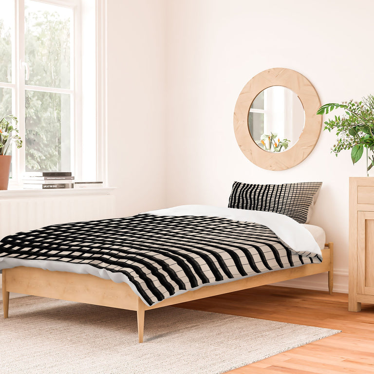 HAND DRAWN GRID DUVET / COMFORTER