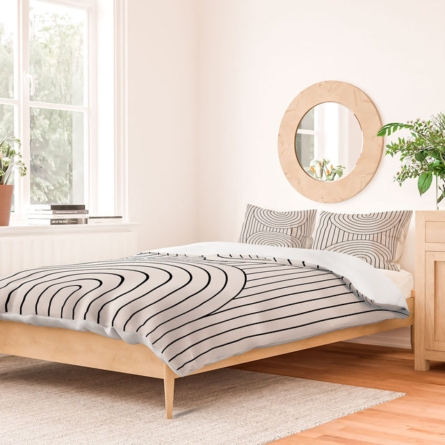 ARCH SYMMETRY VI DUVET / COMFORTER