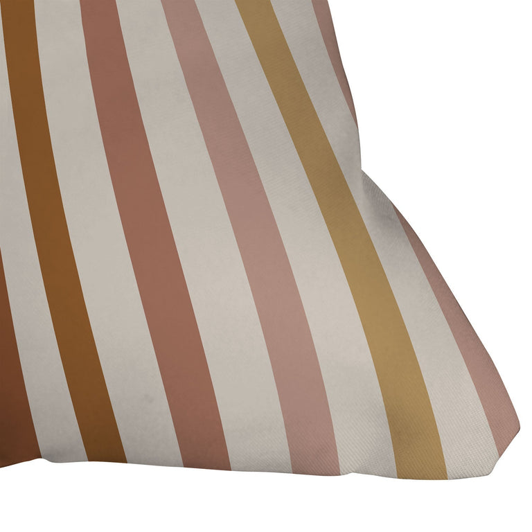 BOLD CURVATURE STRIPES I THROW PILLOW