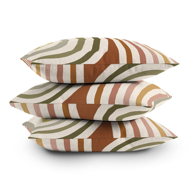 BOLD CURVATURE STRIPES I THROW PILLOW