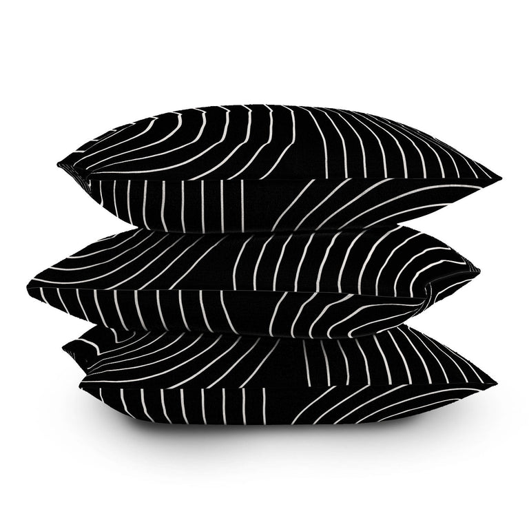 MINIMAL LINE CURVATURE BLACK THROW PILLOW