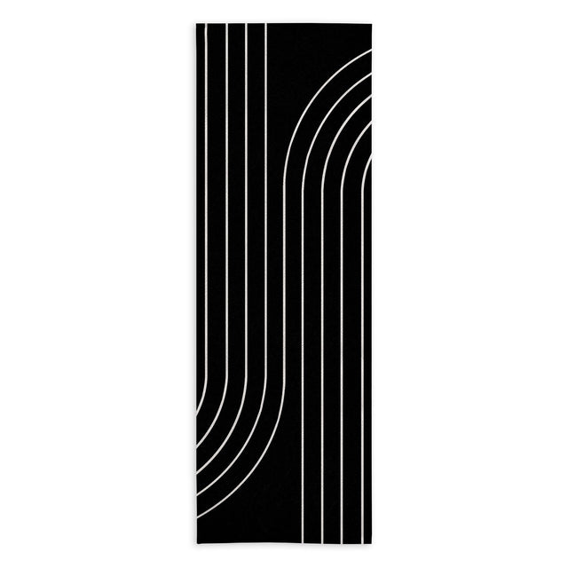 Minimal Line Curvature Black Yoga Towel
