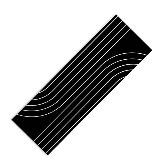 Minimal Line Curvature Black Yoga Mat