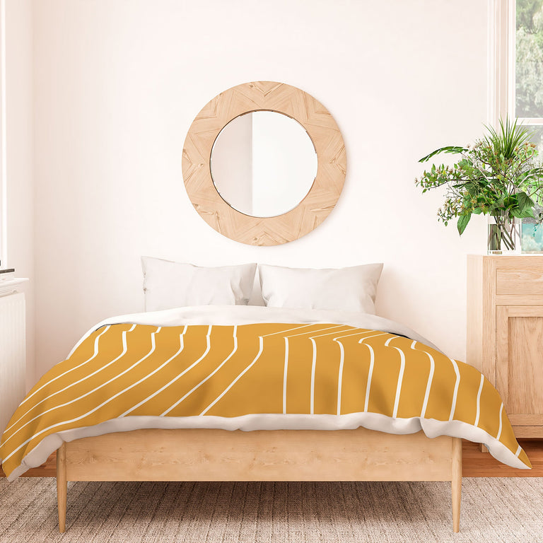 MINIMAL LINE CURVATURE GOLD DUVET / COMFORTER